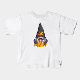 Gnome with Candy Corn - Trick or Treat Kids T-Shirt